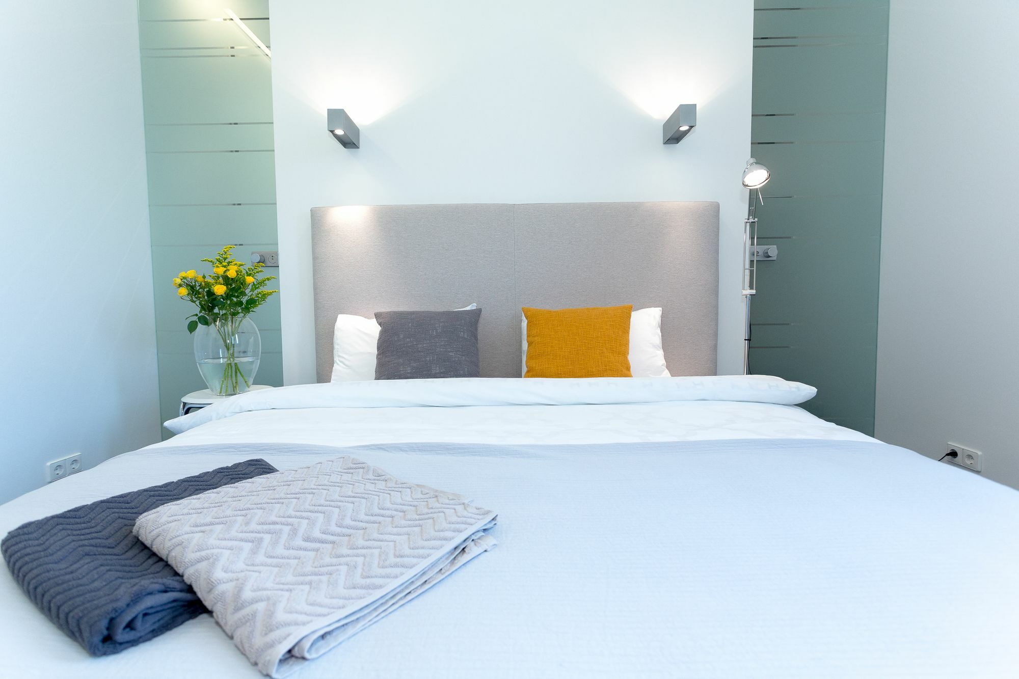 Vilnius Apartments & Suites - Gedimino Avenue Bagian luar foto