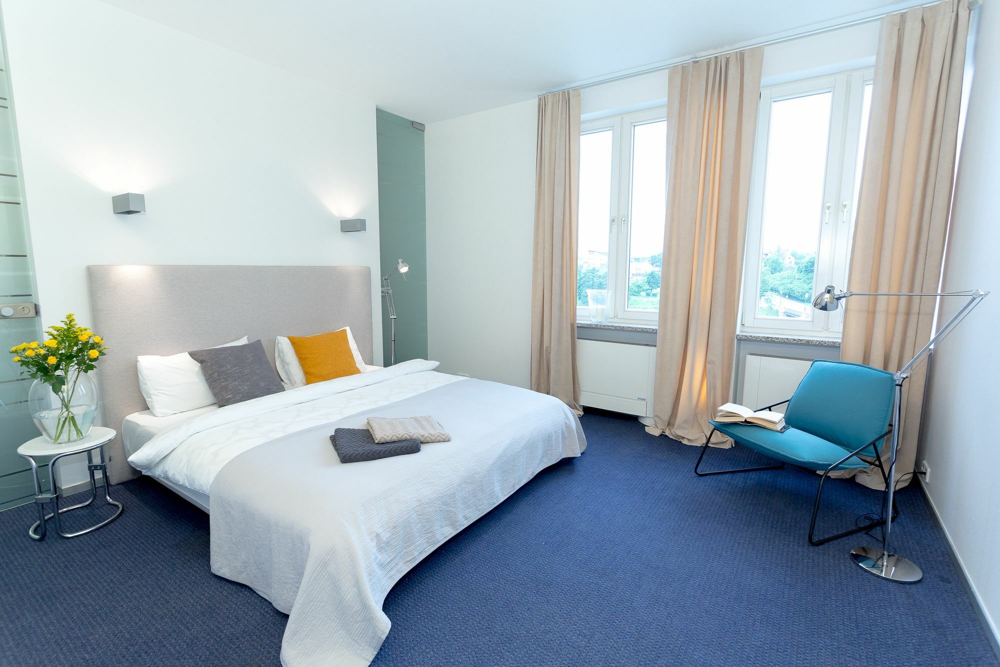 Vilnius Apartments & Suites - Gedimino Avenue Bagian luar foto