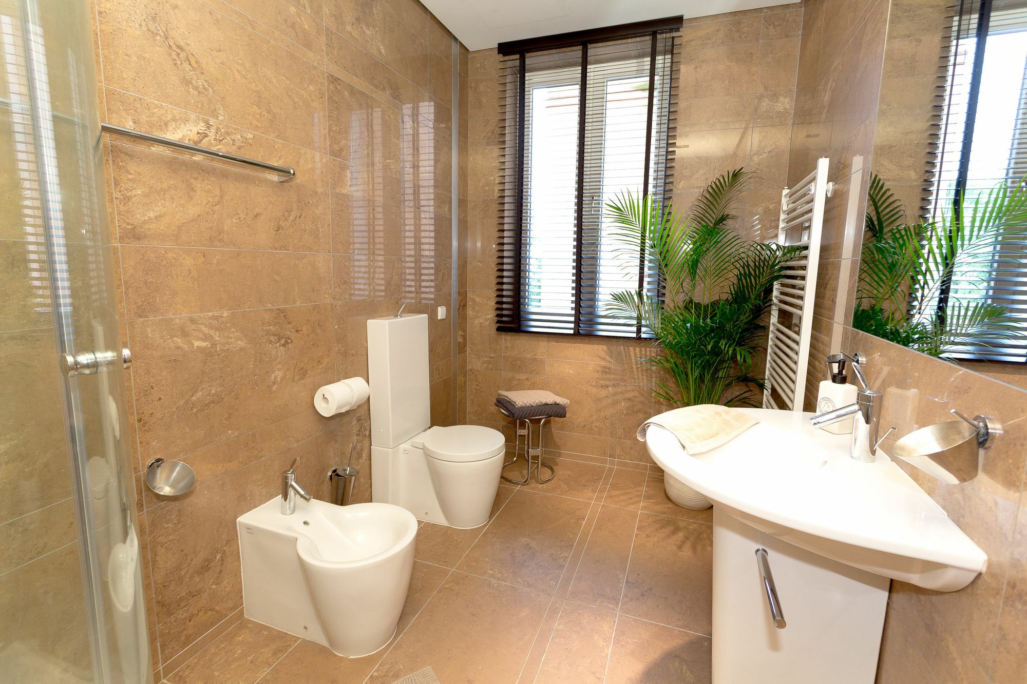 Vilnius Apartments & Suites - Gedimino Avenue Bagian luar foto