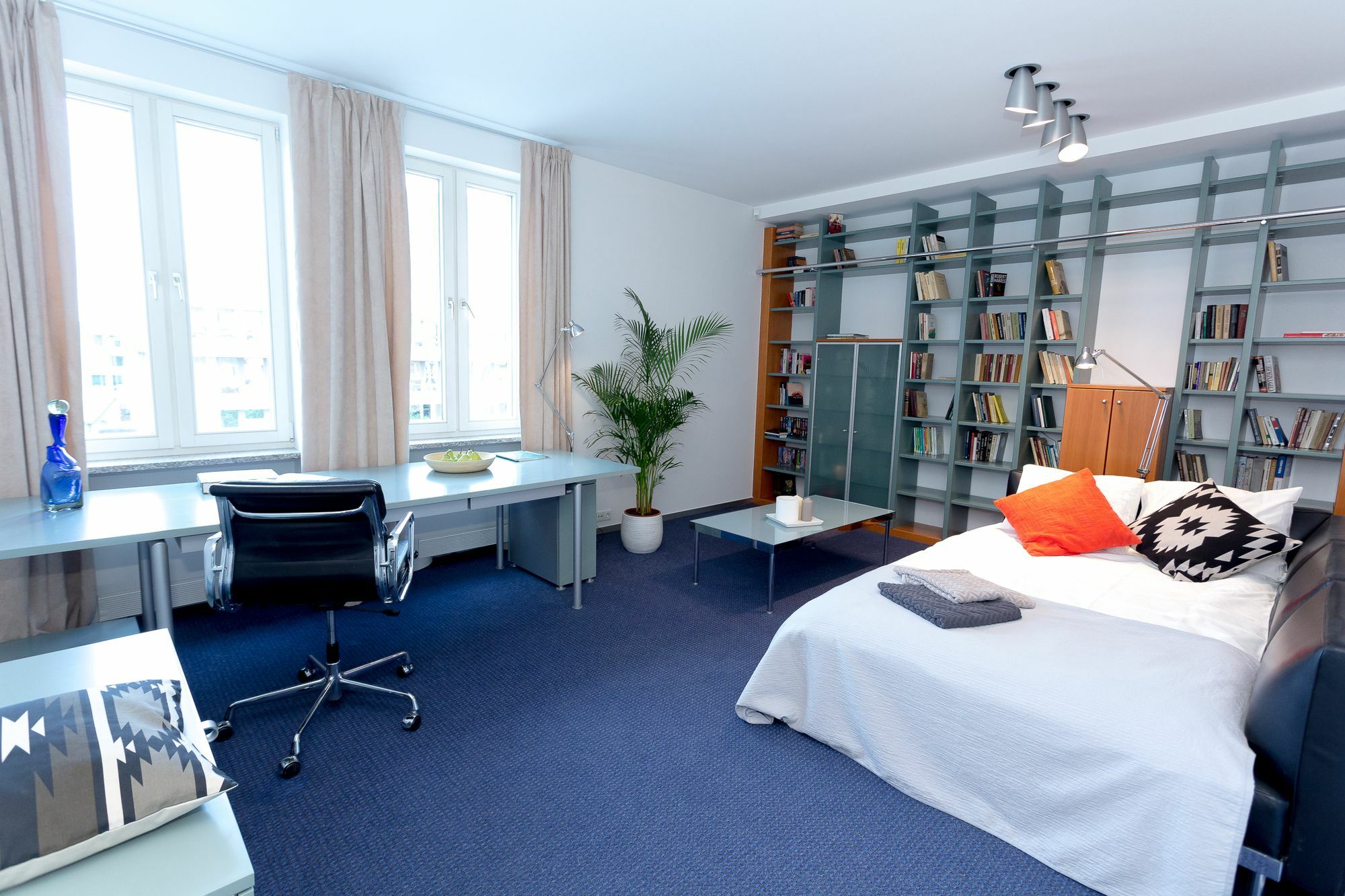 Vilnius Apartments & Suites - Gedimino Avenue Bagian luar foto