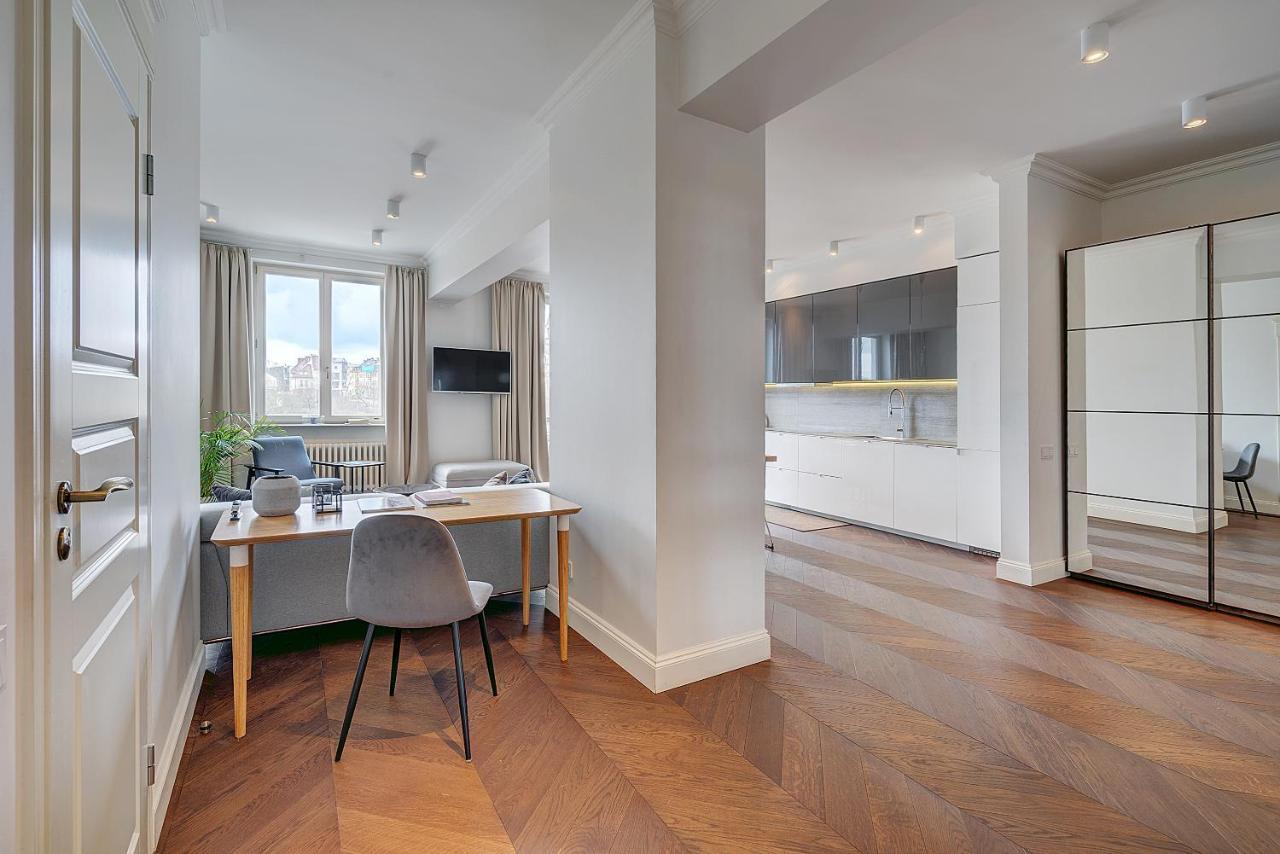 Vilnius Apartments & Suites - Gedimino Avenue Bagian luar foto